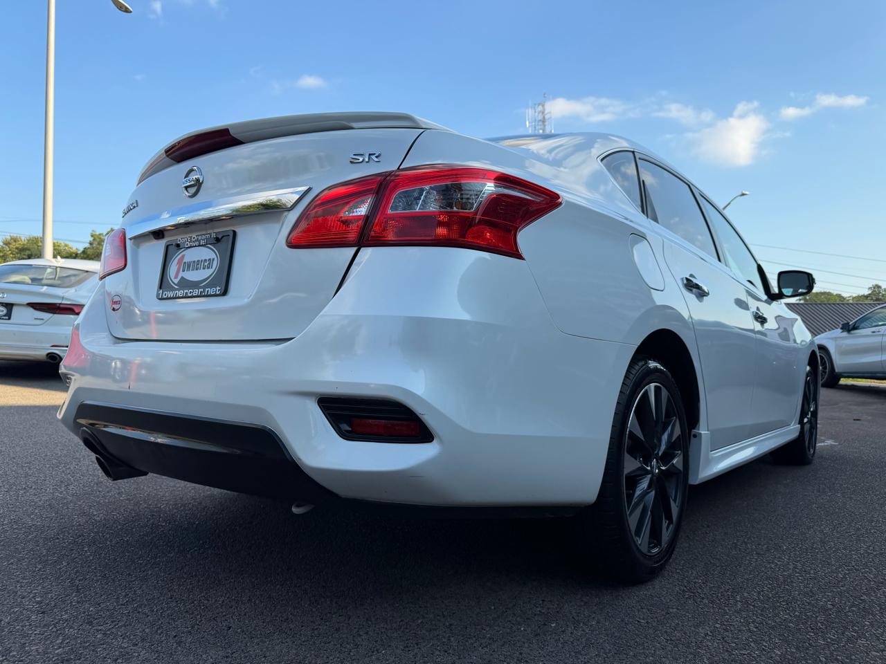 Nissan Sentra 4dr Sdn I4 CVT SR 2016