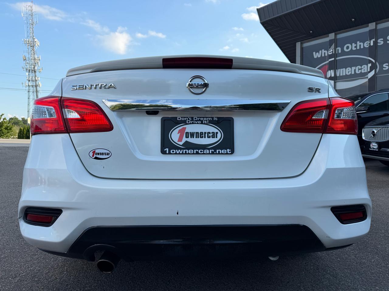 Nissan Sentra 4dr Sdn I4 CVT SR 2016