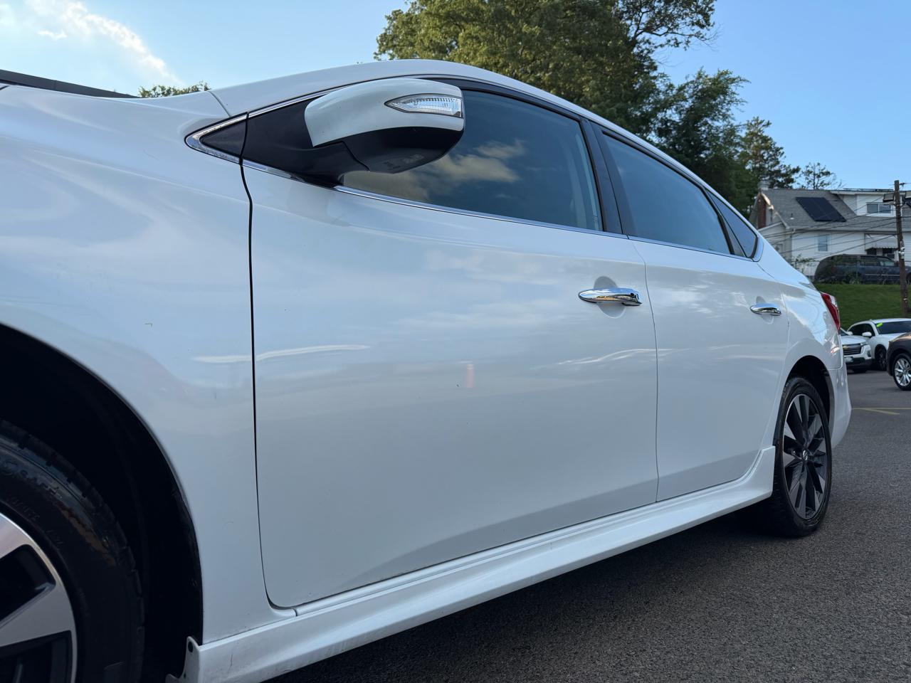 Nissan Sentra 4dr Sdn I4 CVT SR 2016