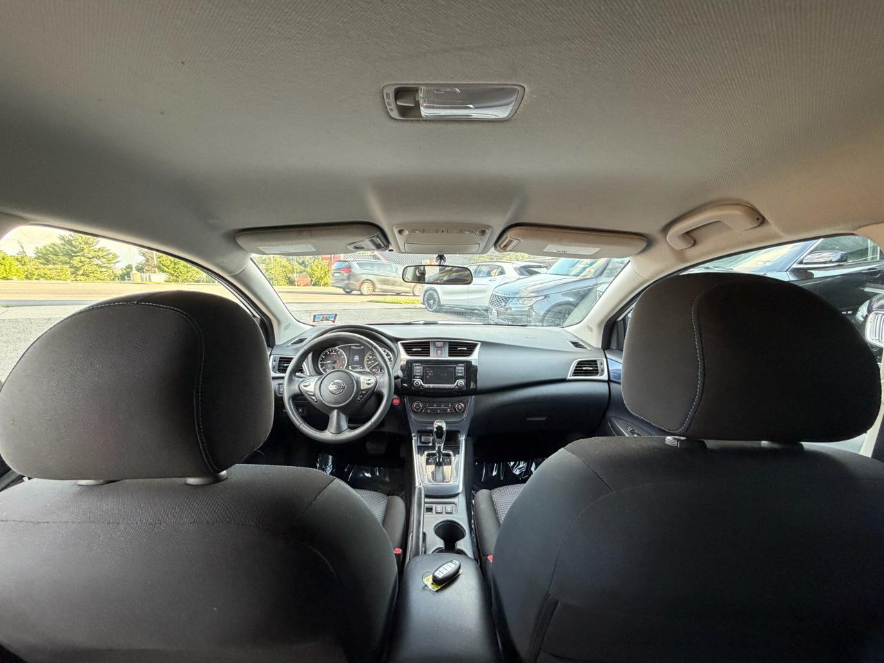 Nissan Sentra 4dr Sdn I4 CVT SR 2016