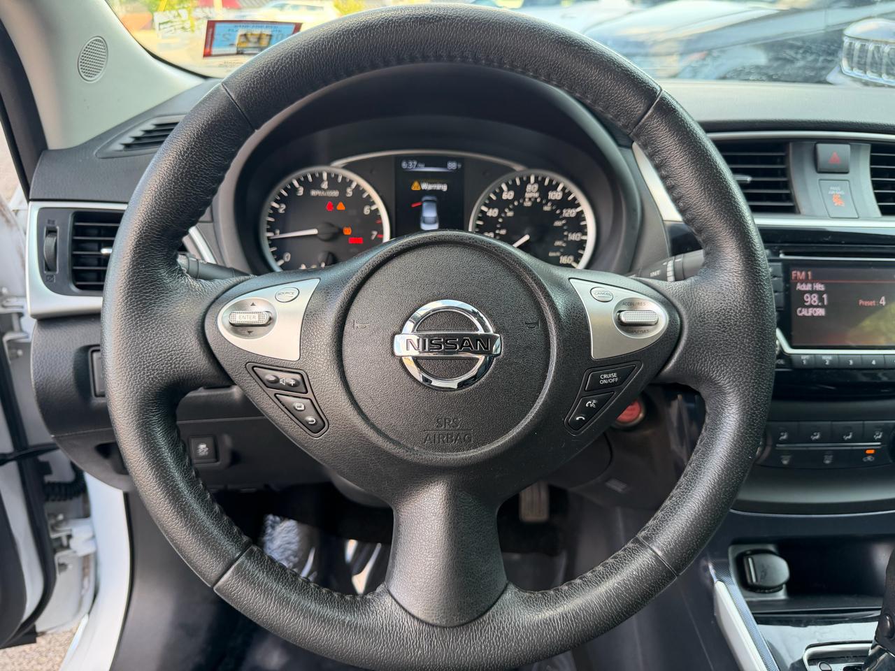 Nissan Sentra 4dr Sdn I4 CVT SR 2016