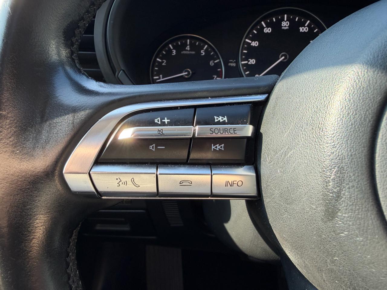 Mazda Mazda3 Sedan FWD w/Premium Pkg 2019