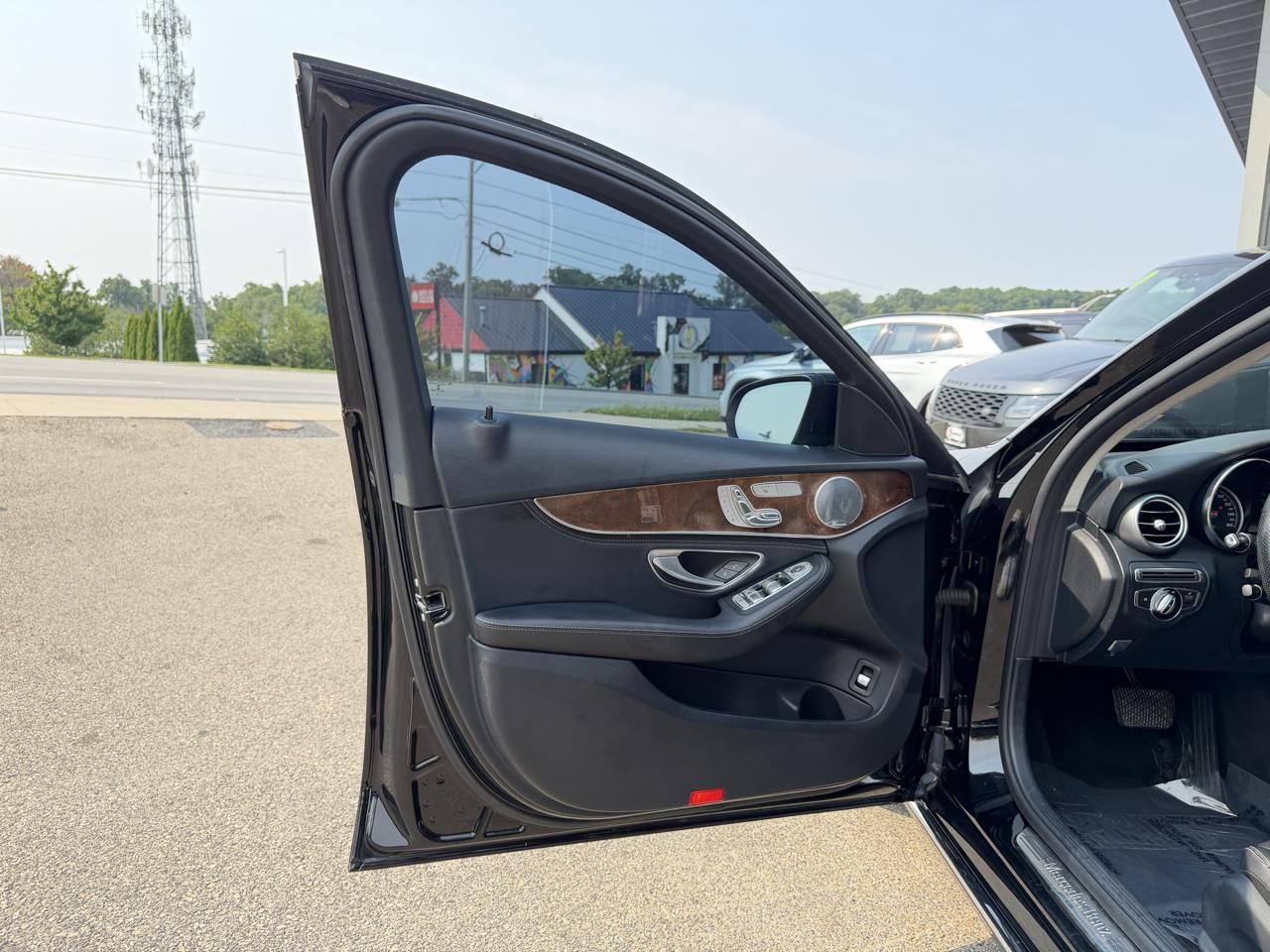 Mercedes-Benz C-Class 4dr Sdn C 300 4MATIC 2015