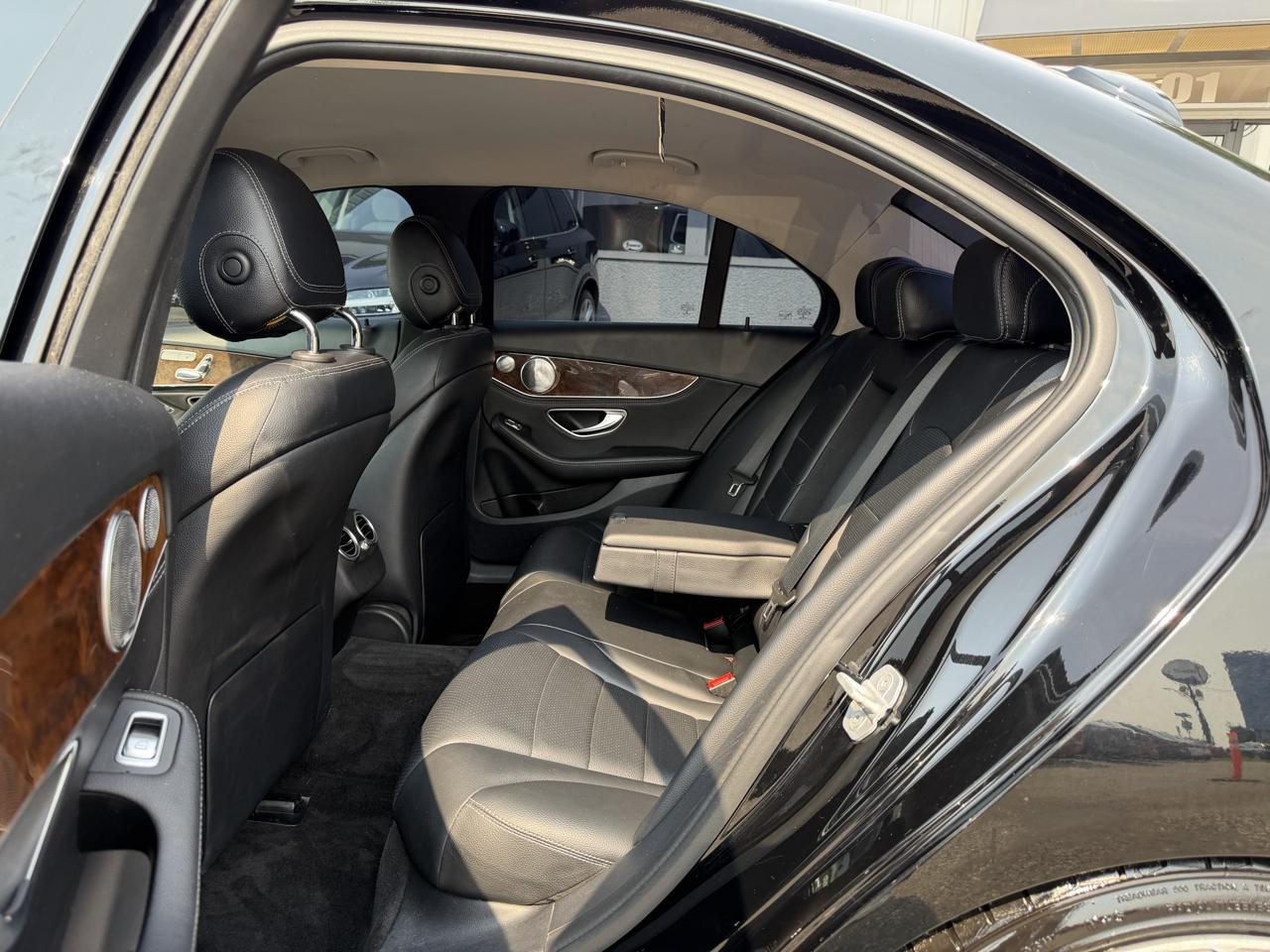 Mercedes-Benz C-Class 4dr Sdn C 300 4MATIC 2015
