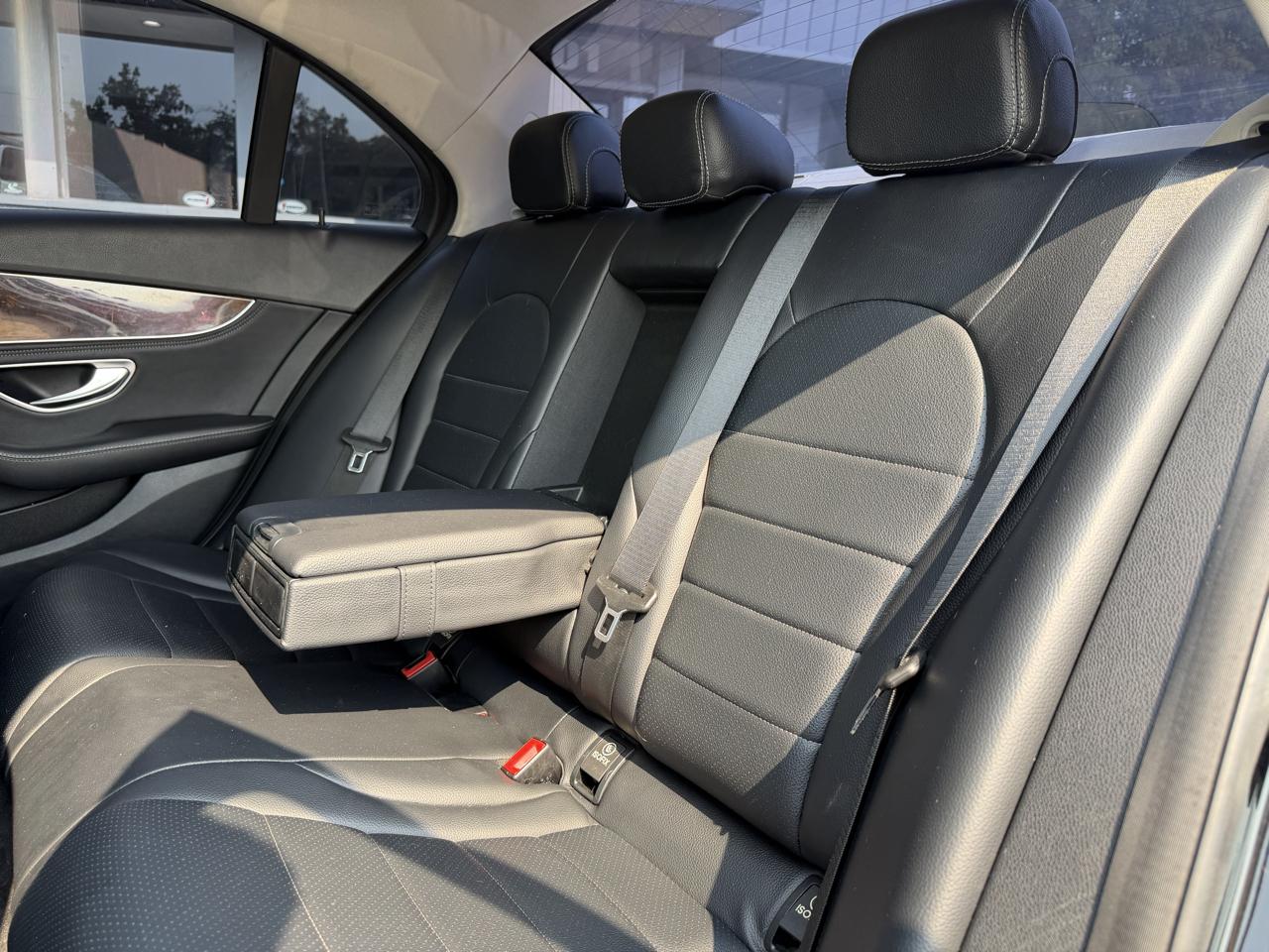 Mercedes-Benz C-Class 4dr Sdn C 300 4MATIC 2015