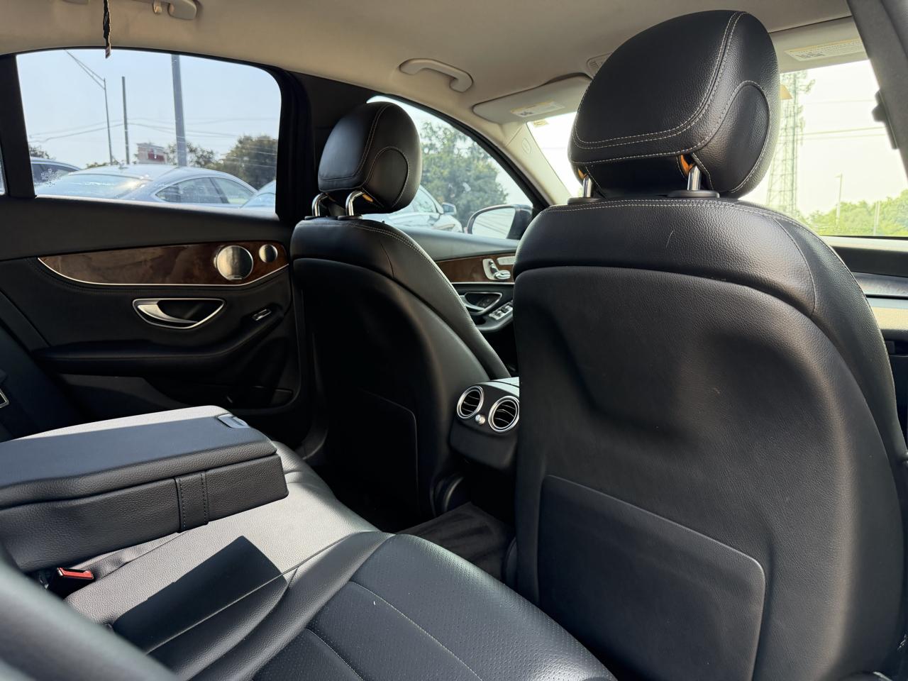 Mercedes-Benz C-Class 4dr Sdn C 300 4MATIC 2015