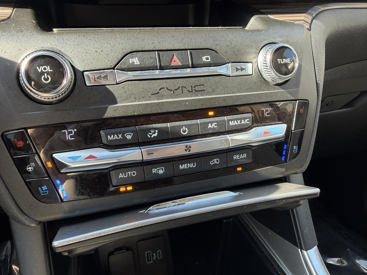 Ford Explorer Limited 4WD 2020