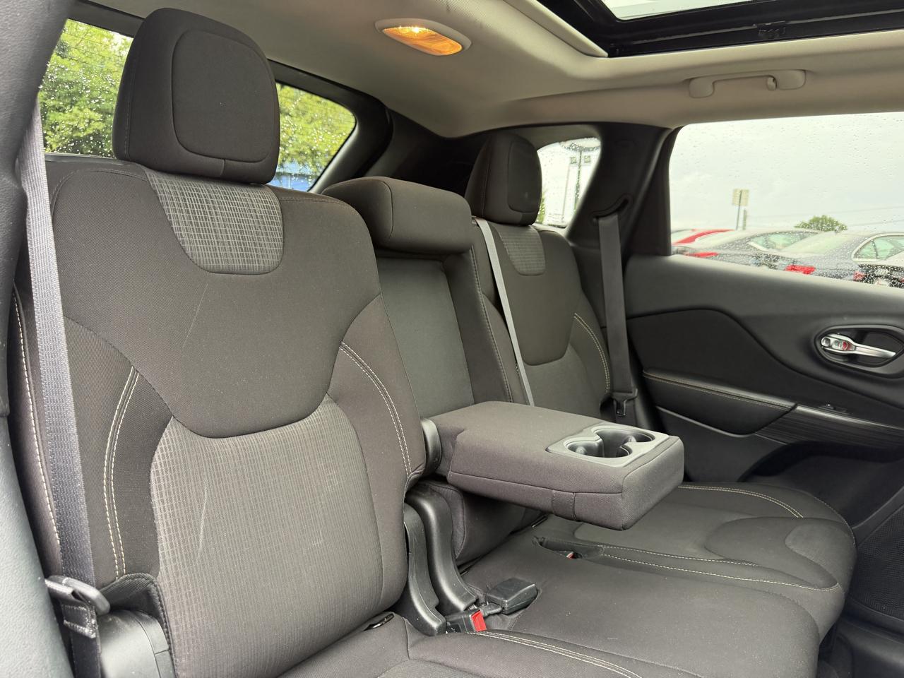 Jeep Cherokee 4WD 4dr Latitude 2016
