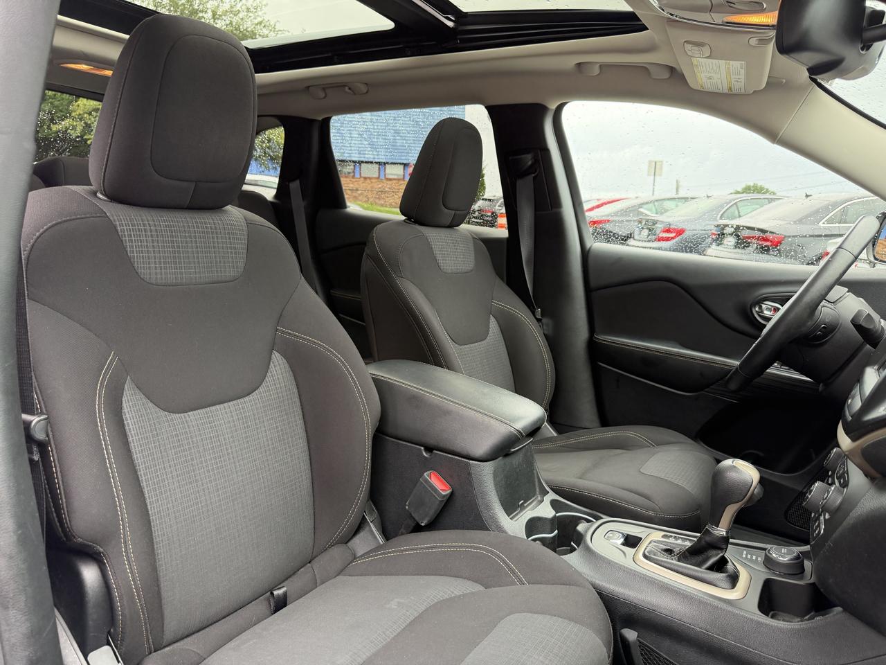 Jeep Cherokee 4WD 4dr Latitude 2016