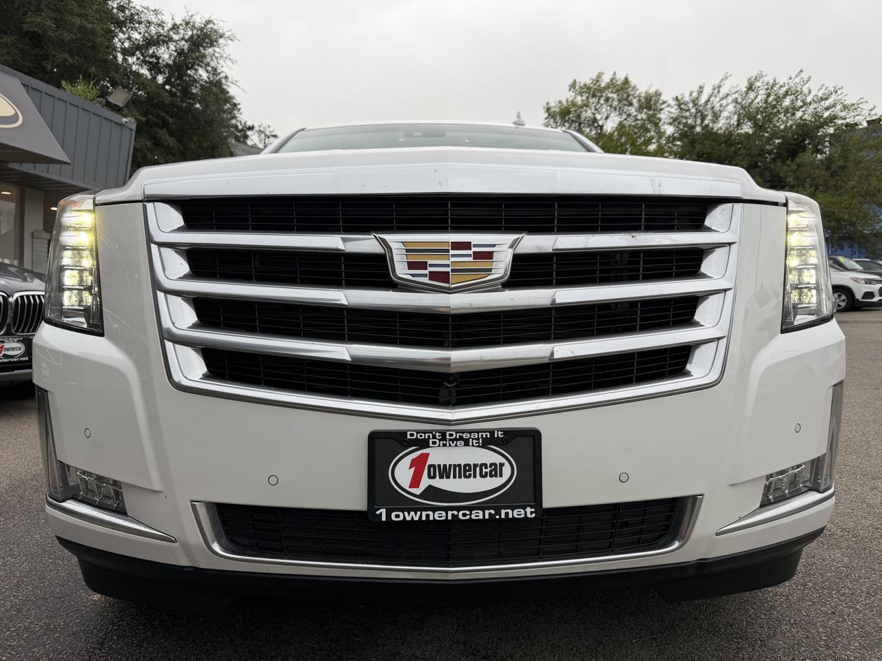 Cadillac Escalade 4WD 4dr Luxury 2017