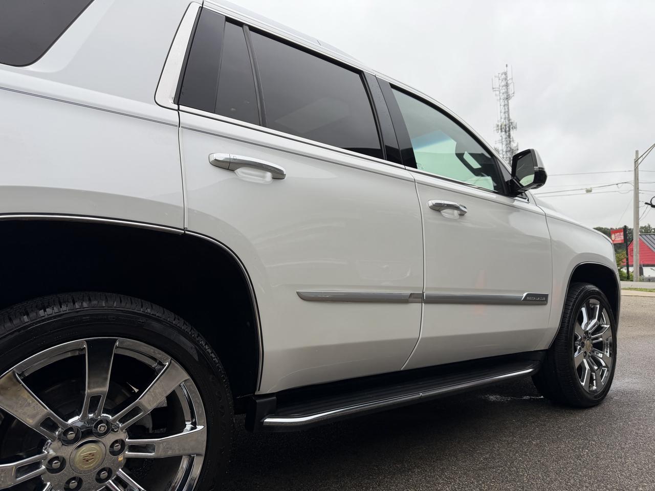 Cadillac Escalade 4WD 4dr Luxury 2017