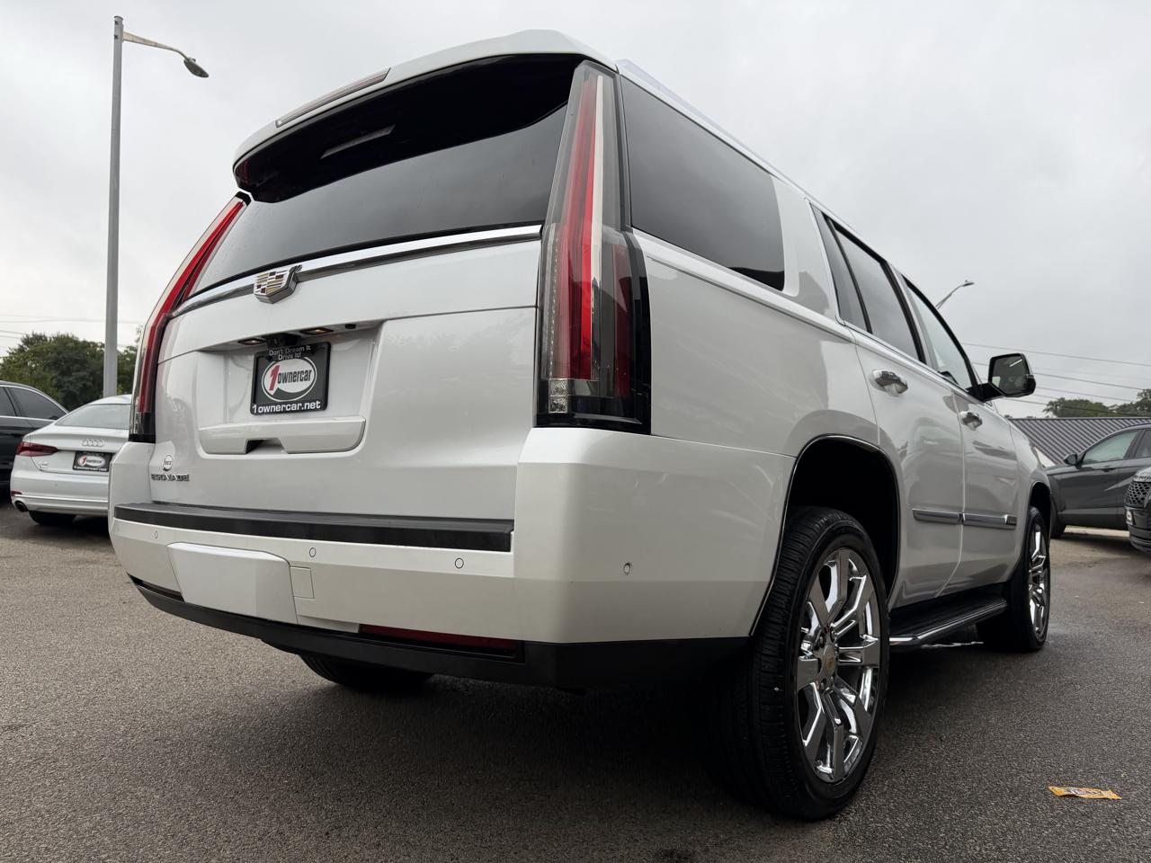 Cadillac Escalade 4WD 4dr Luxury 2017