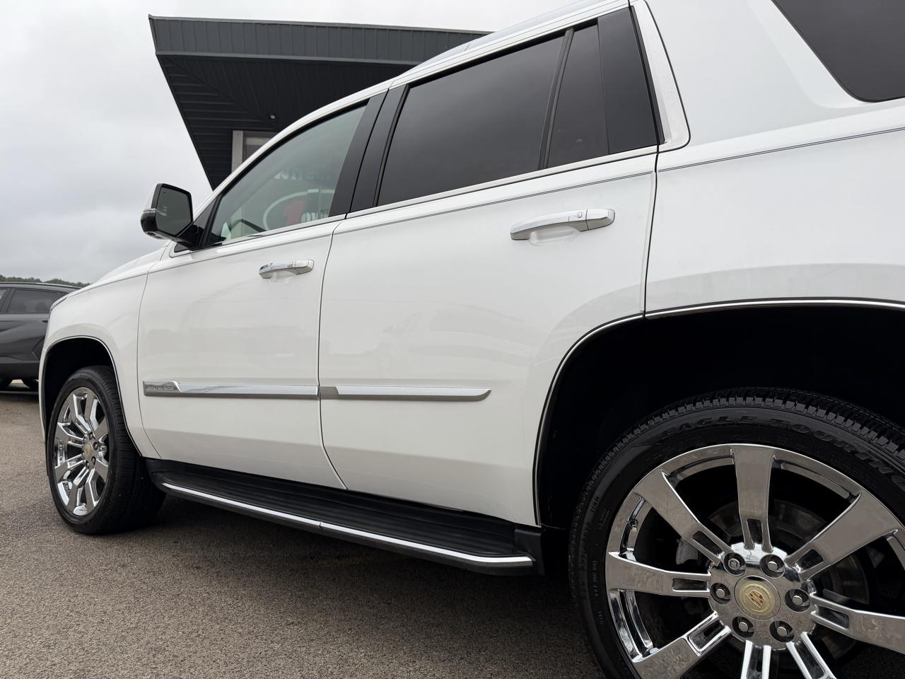 Cadillac Escalade 4WD 4dr Luxury 2017