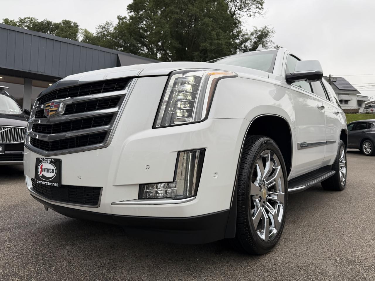 Cadillac Escalade 4WD 4dr Luxury 2017