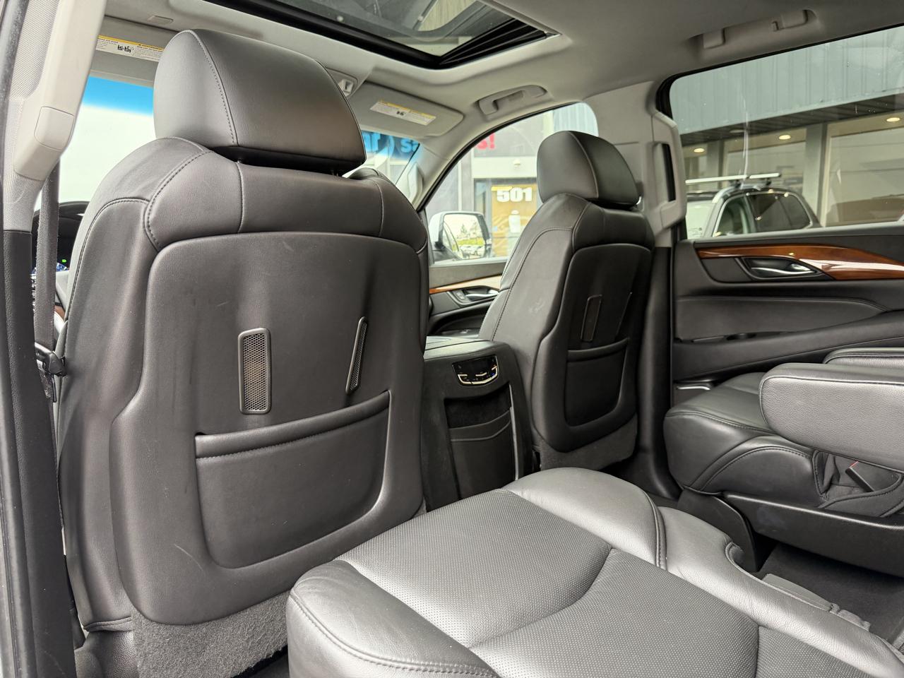 Cadillac Escalade 4WD 4dr Luxury 2017