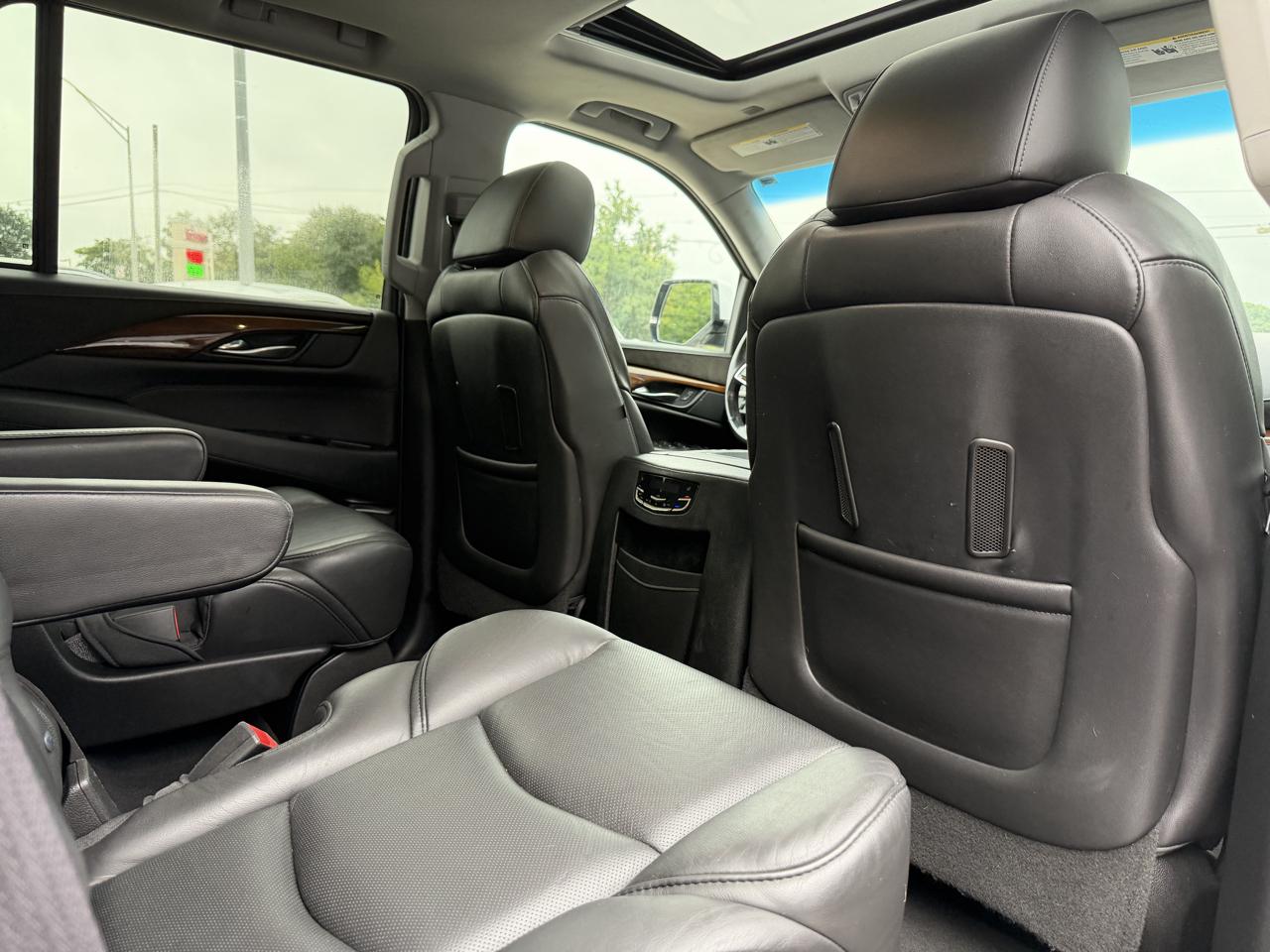 Cadillac Escalade 4WD 4dr Luxury 2017