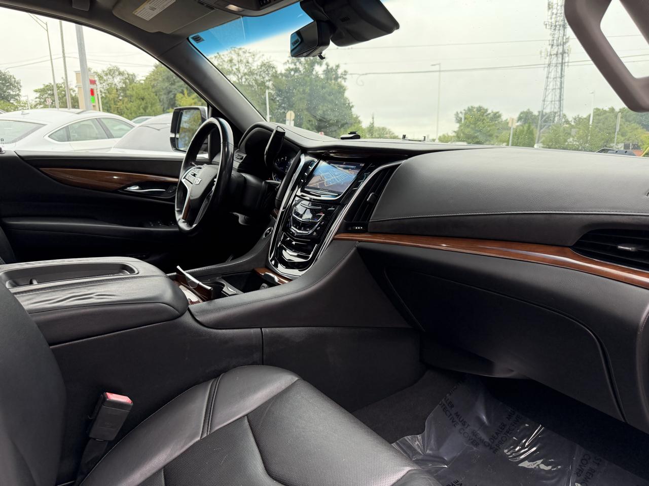 Cadillac Escalade 4WD 4dr Luxury 2017