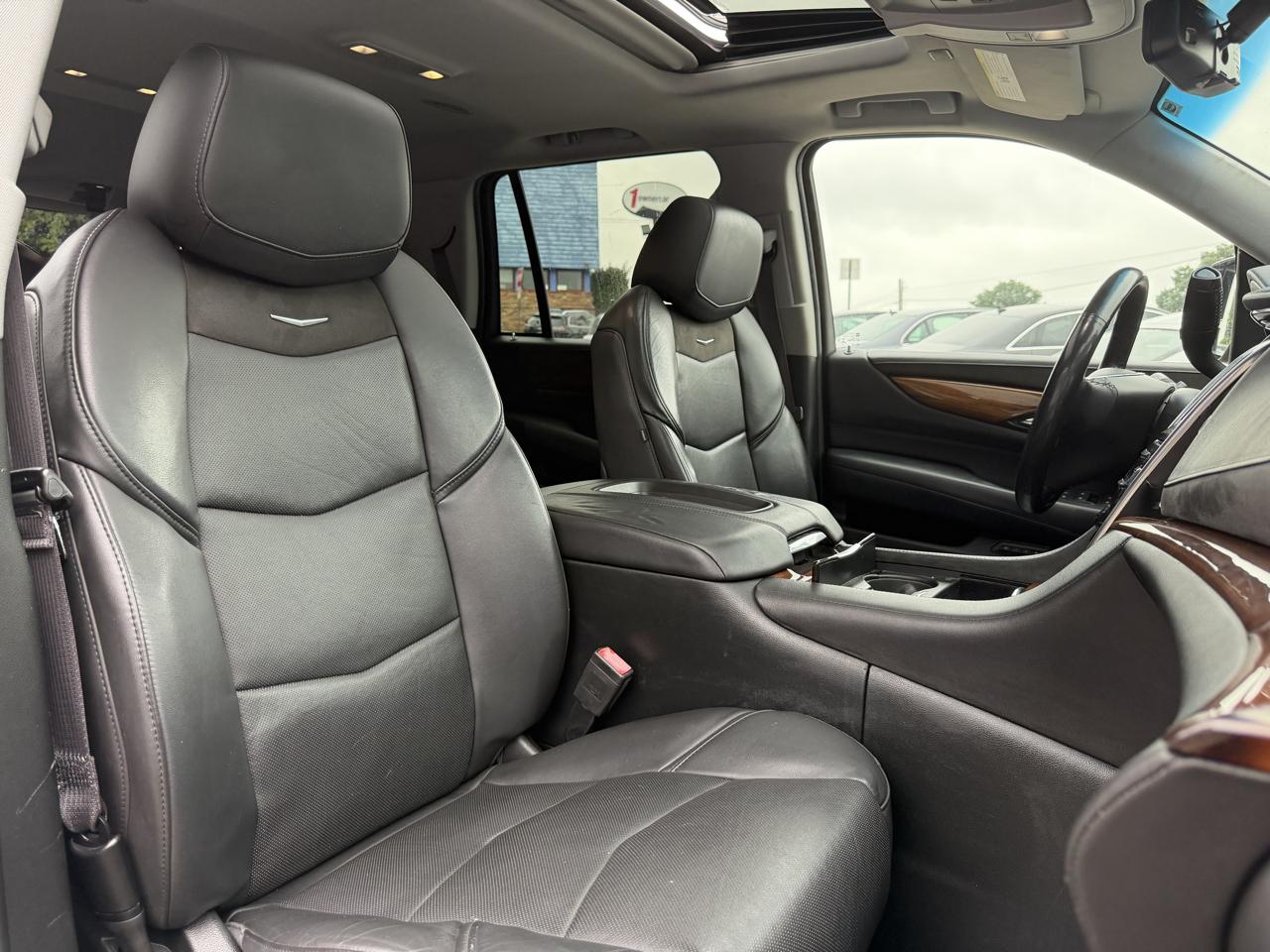 Cadillac Escalade 4WD 4dr Luxury 2017
