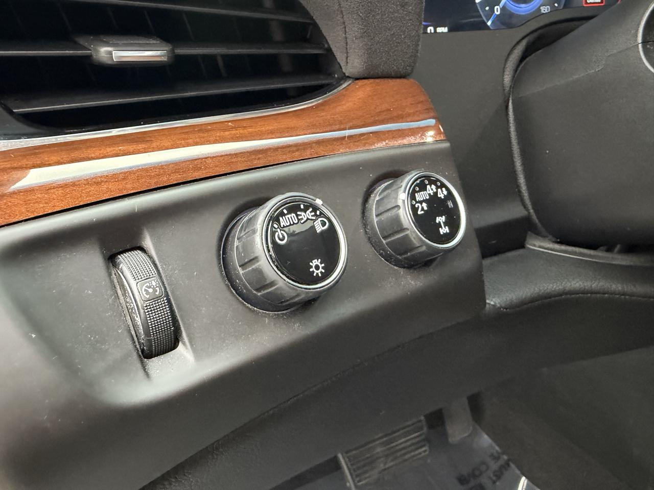 Cadillac Escalade 4WD 4dr Luxury 2017