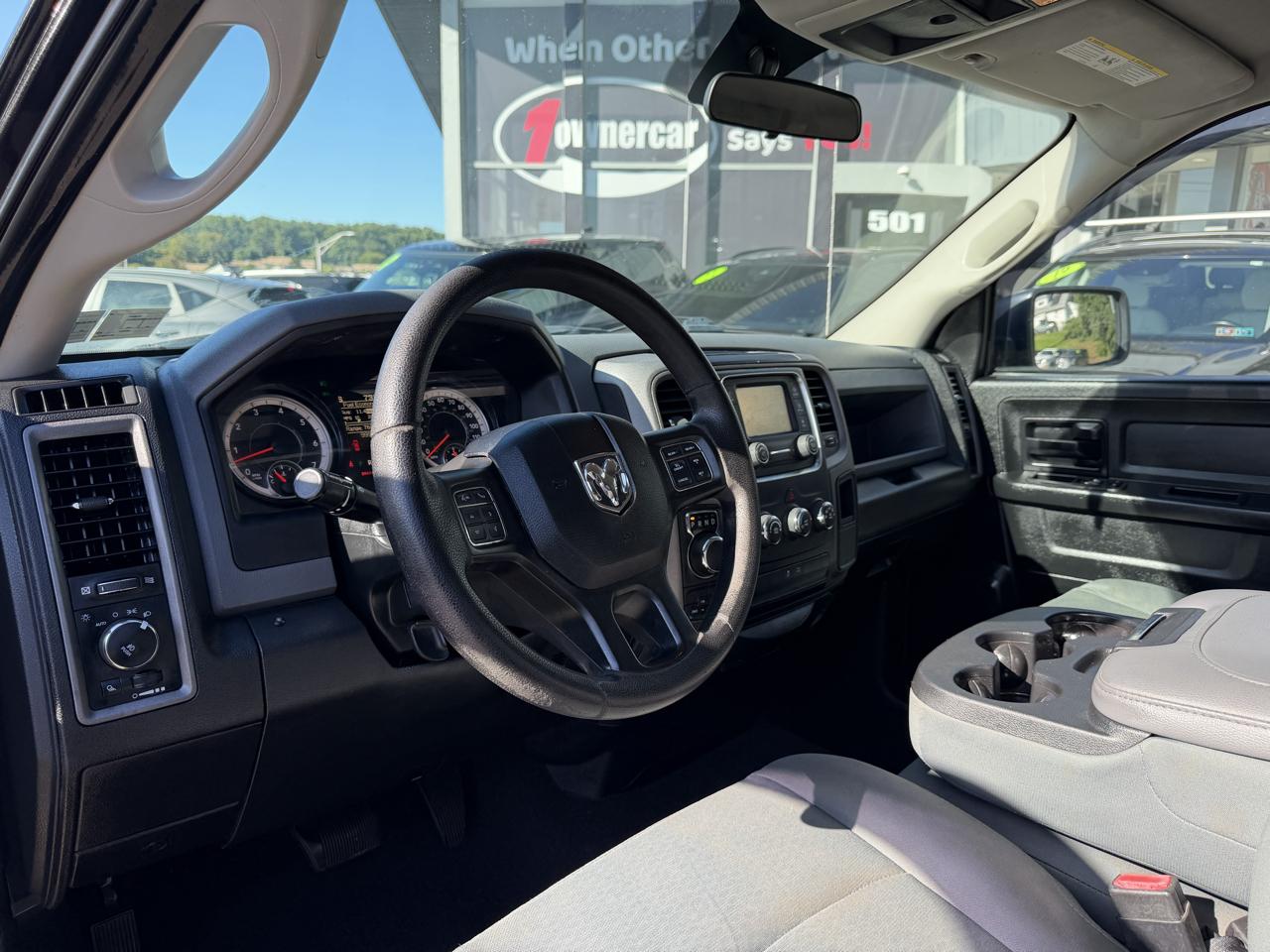 RAM 1500 Express 4x4 Quad Cab 6'4" Box 2017