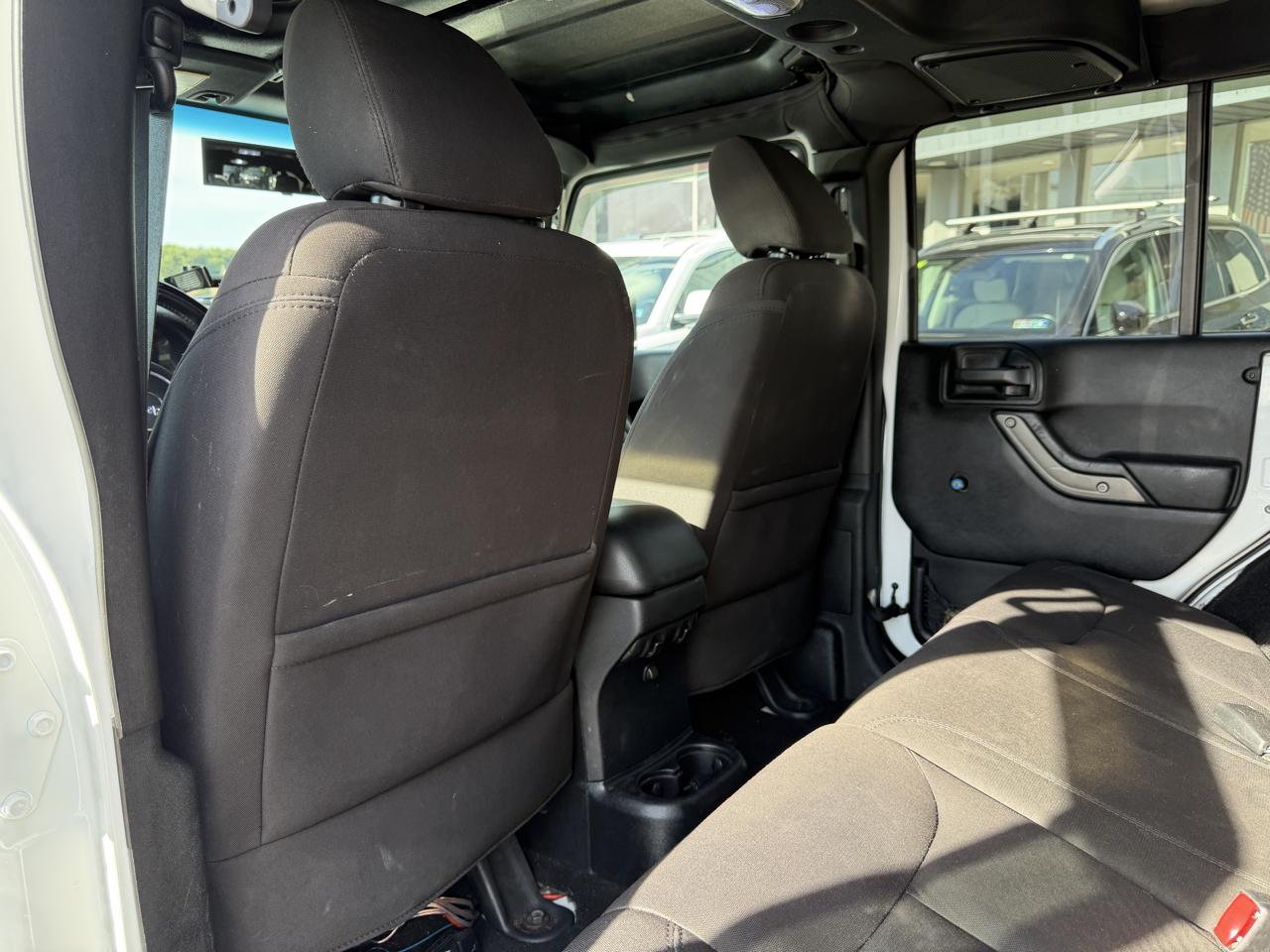 Jeep Wrangler Unlimited 4WD 4dr Sport 2015