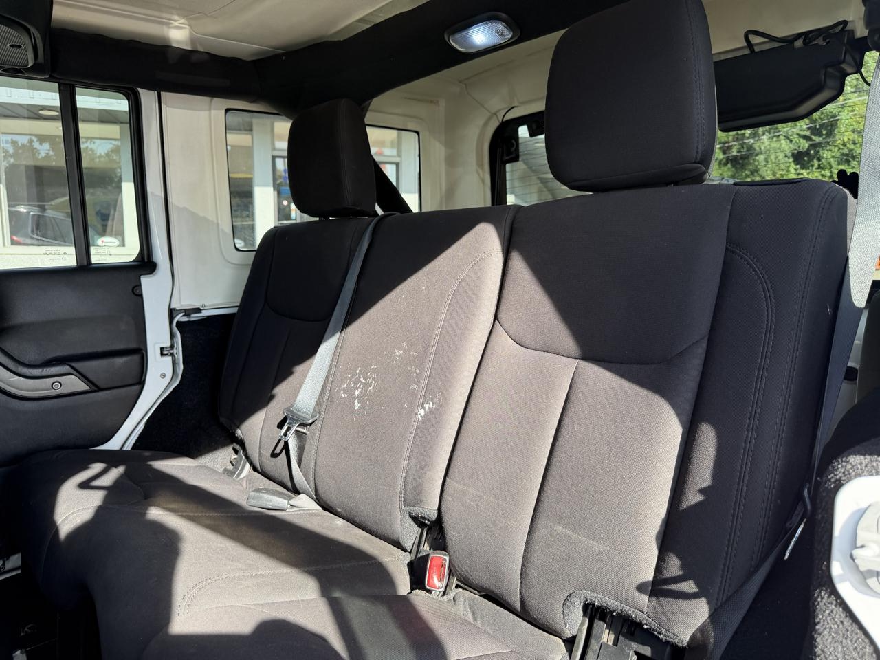 Jeep Wrangler Unlimited 4WD 4dr Sport 2015