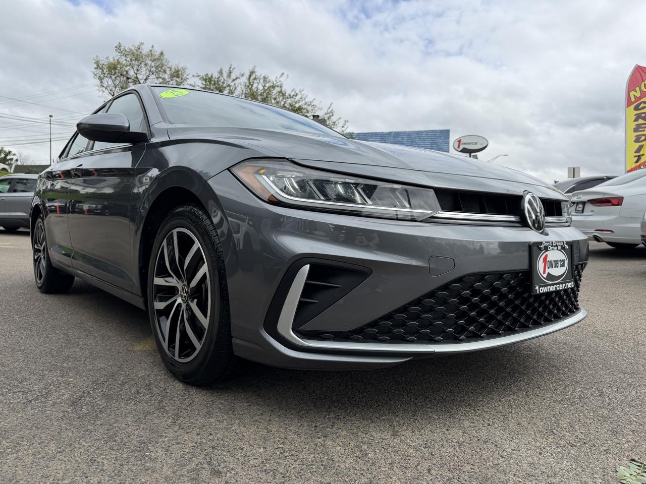 Volkswagen Jetta SE Auto 2025