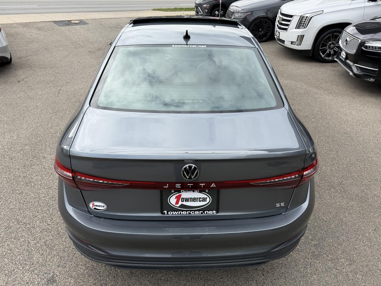 Volkswagen Jetta SE Auto 2025