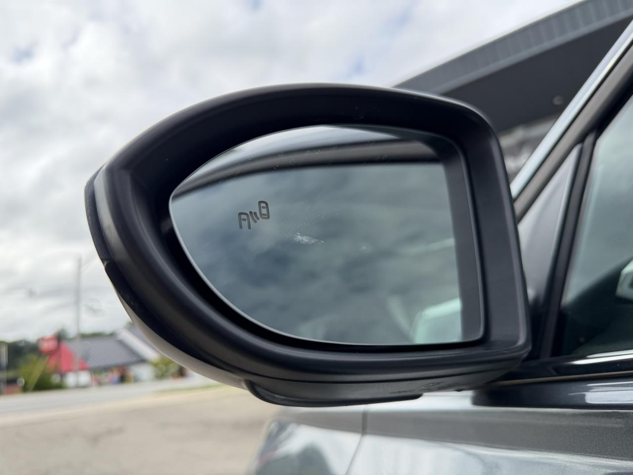 Volkswagen Jetta SE Auto 2025