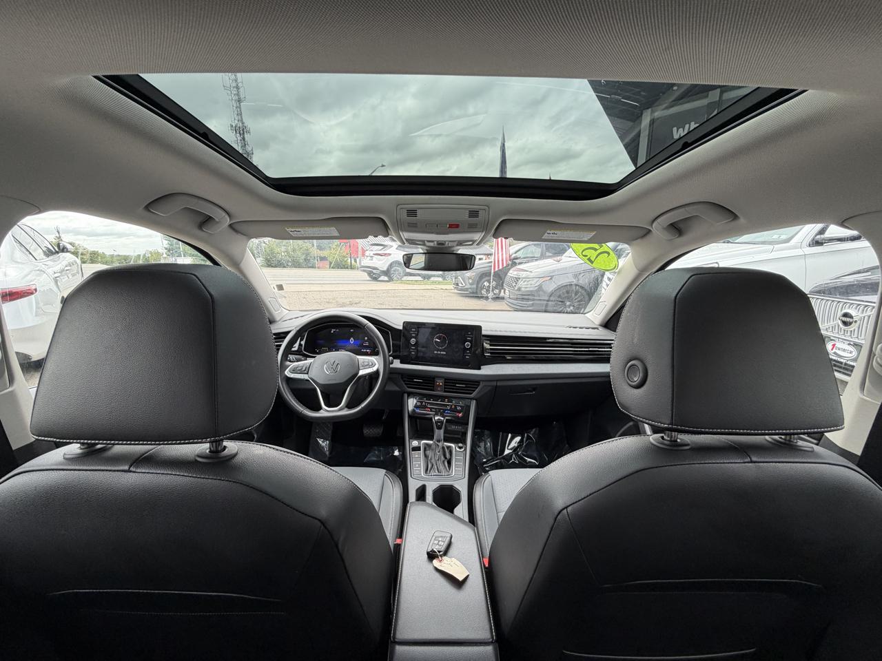 Volkswagen Jetta SE Auto 2025
