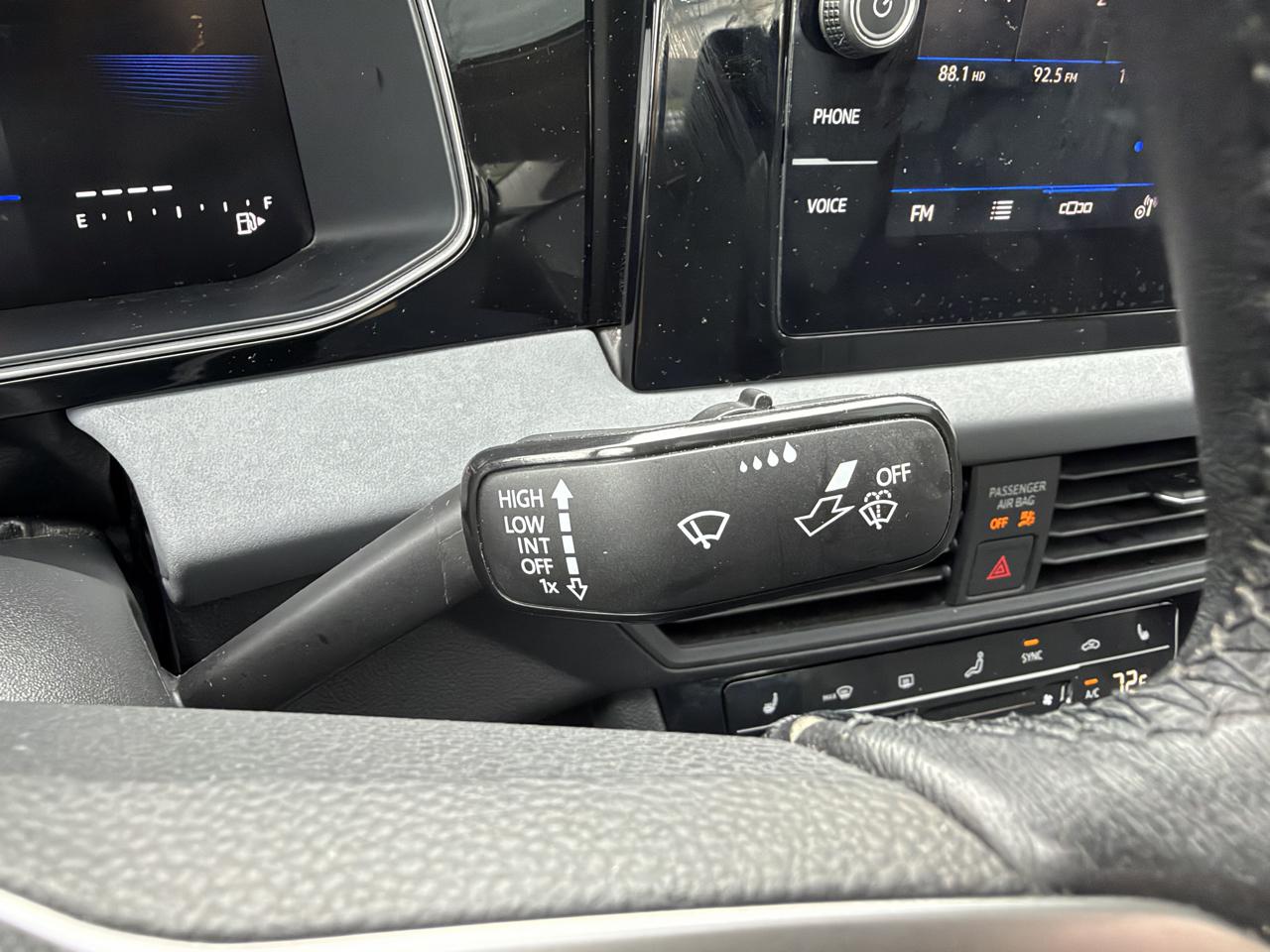 Volkswagen Jetta SE Auto 2025