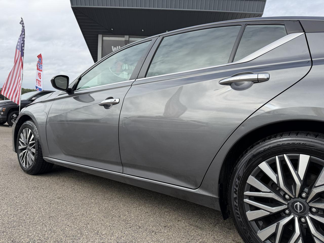 Nissan Altima 2.5 SV Sedan 2024