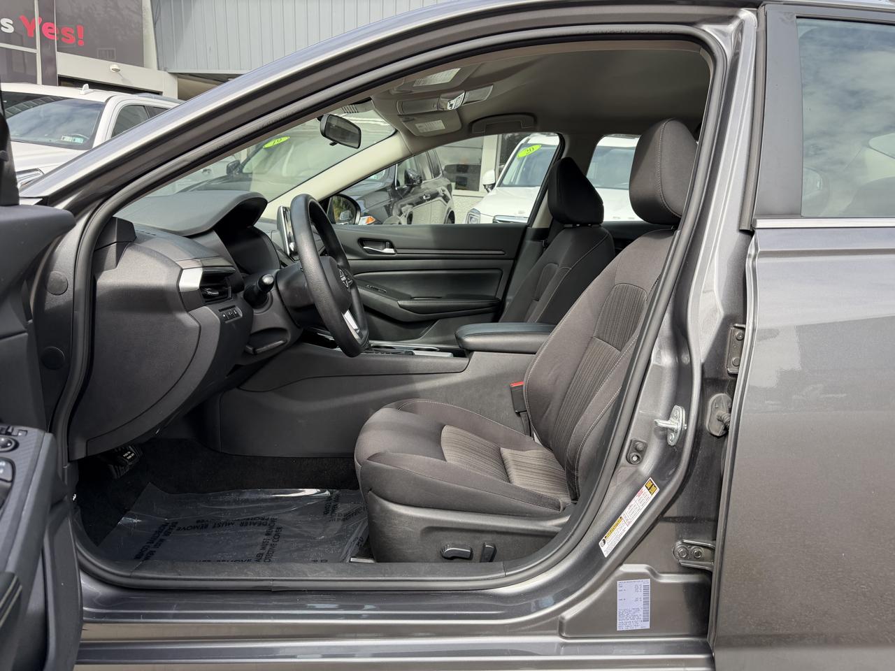 Nissan Altima 2.5 SV Sedan 2024
