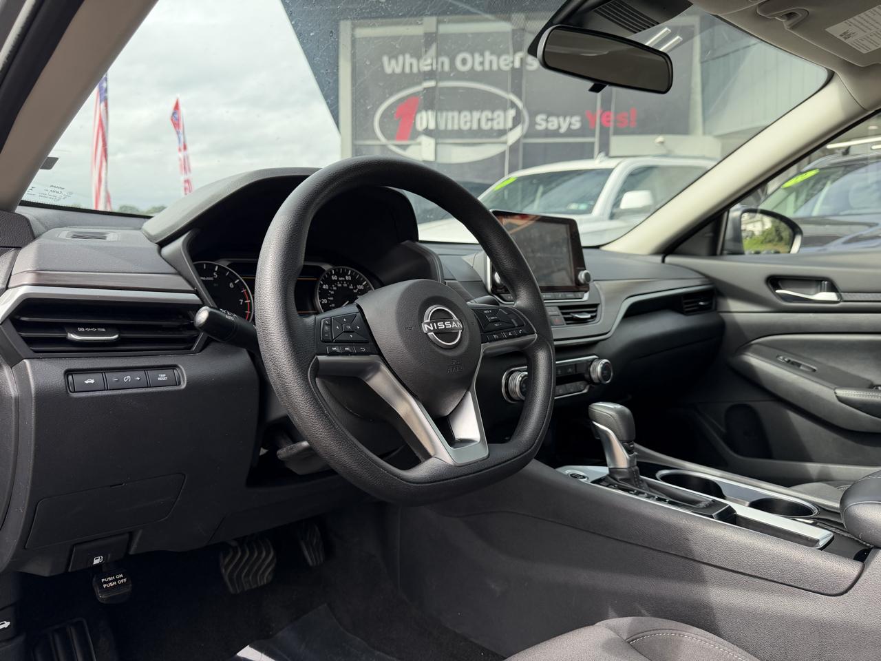 Nissan Altima 2.5 SV Sedan 2024