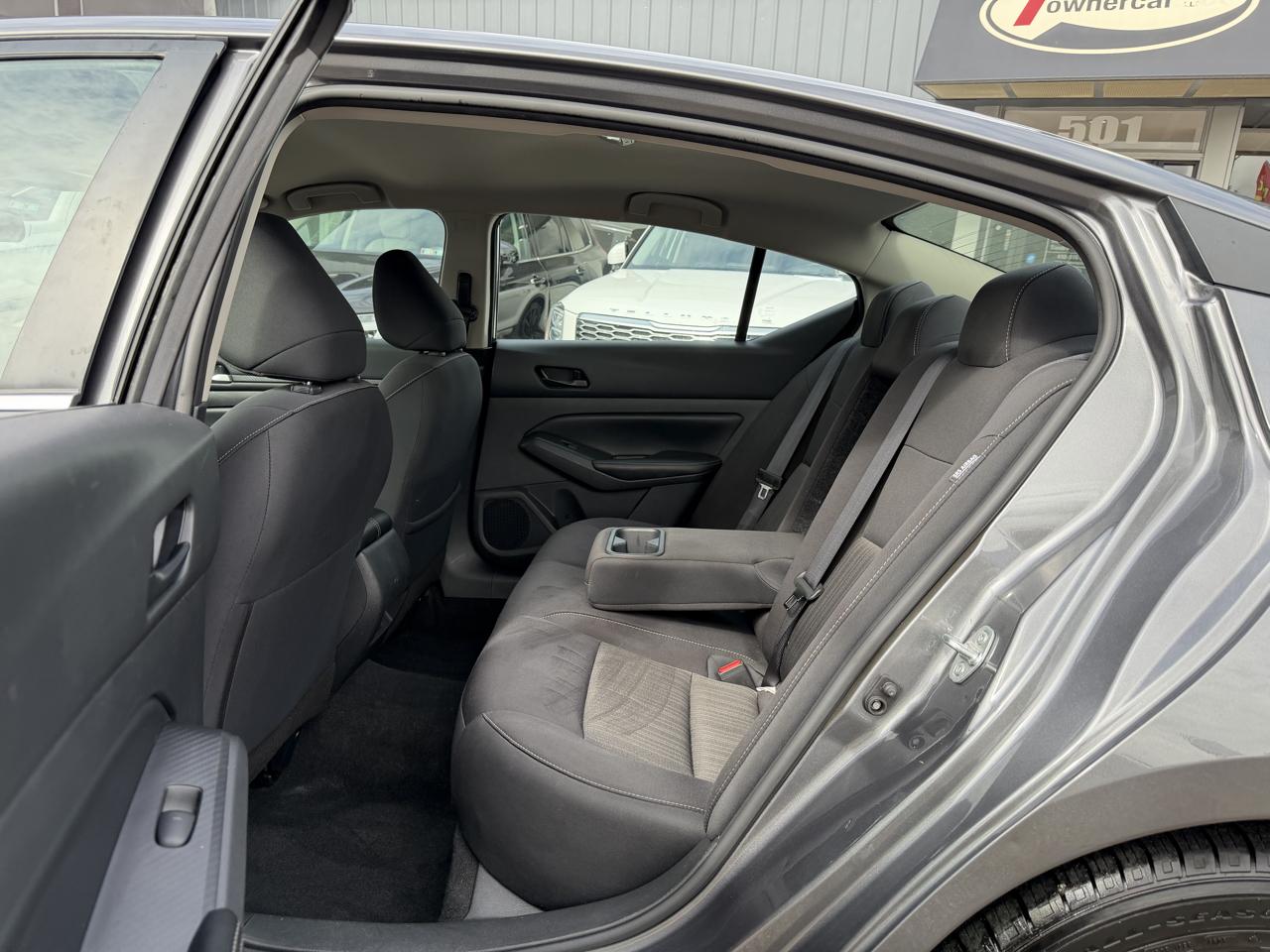 Nissan Altima 2.5 SV Sedan 2024
