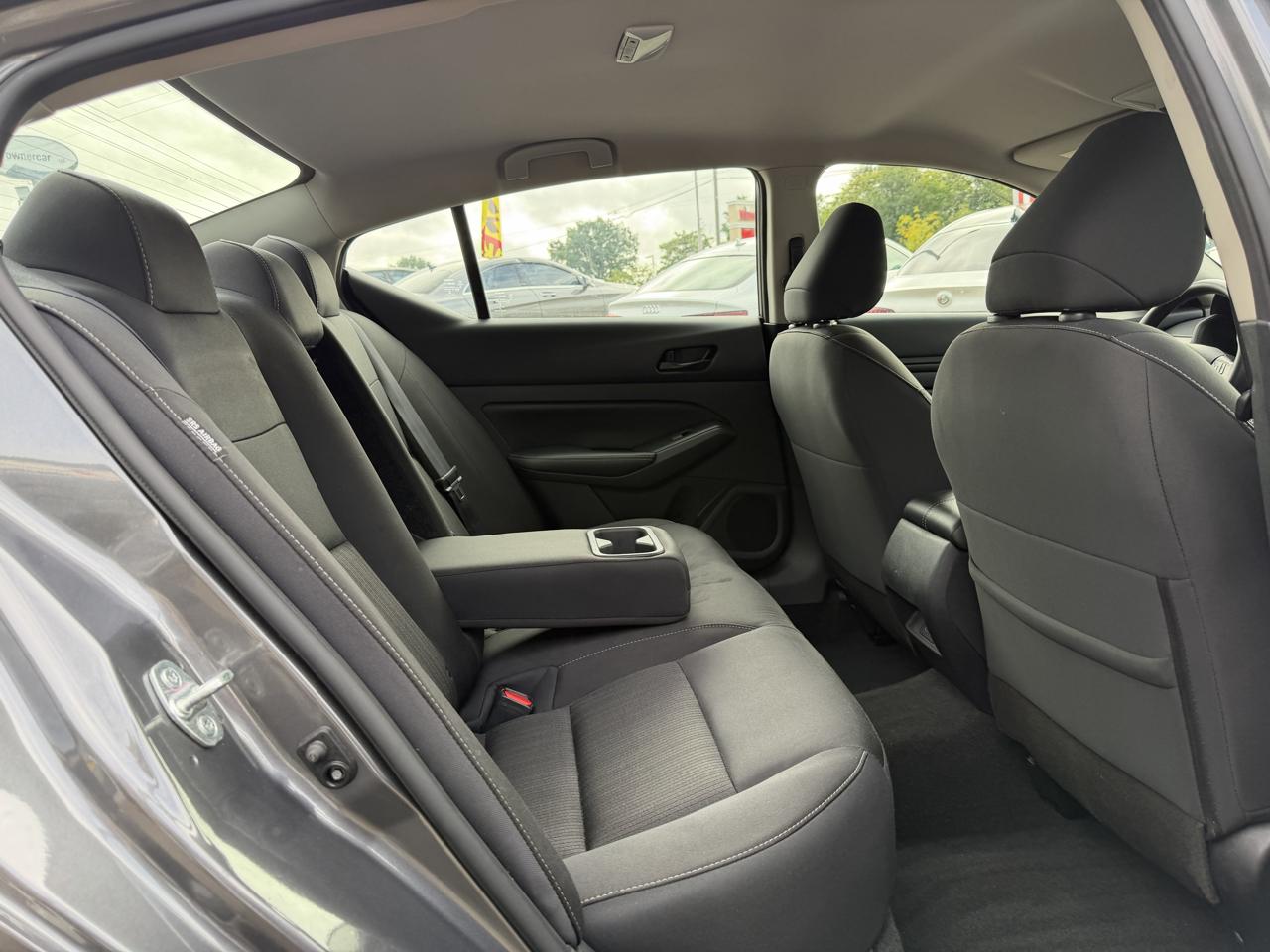 Nissan Altima 2.5 SV Sedan 2024