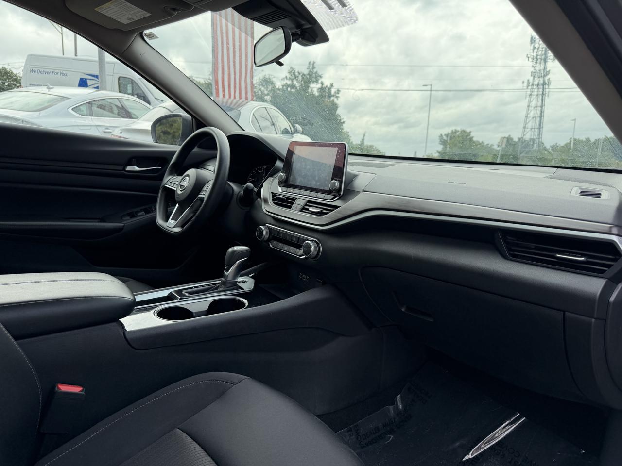 Nissan Altima 2.5 SV Sedan 2024