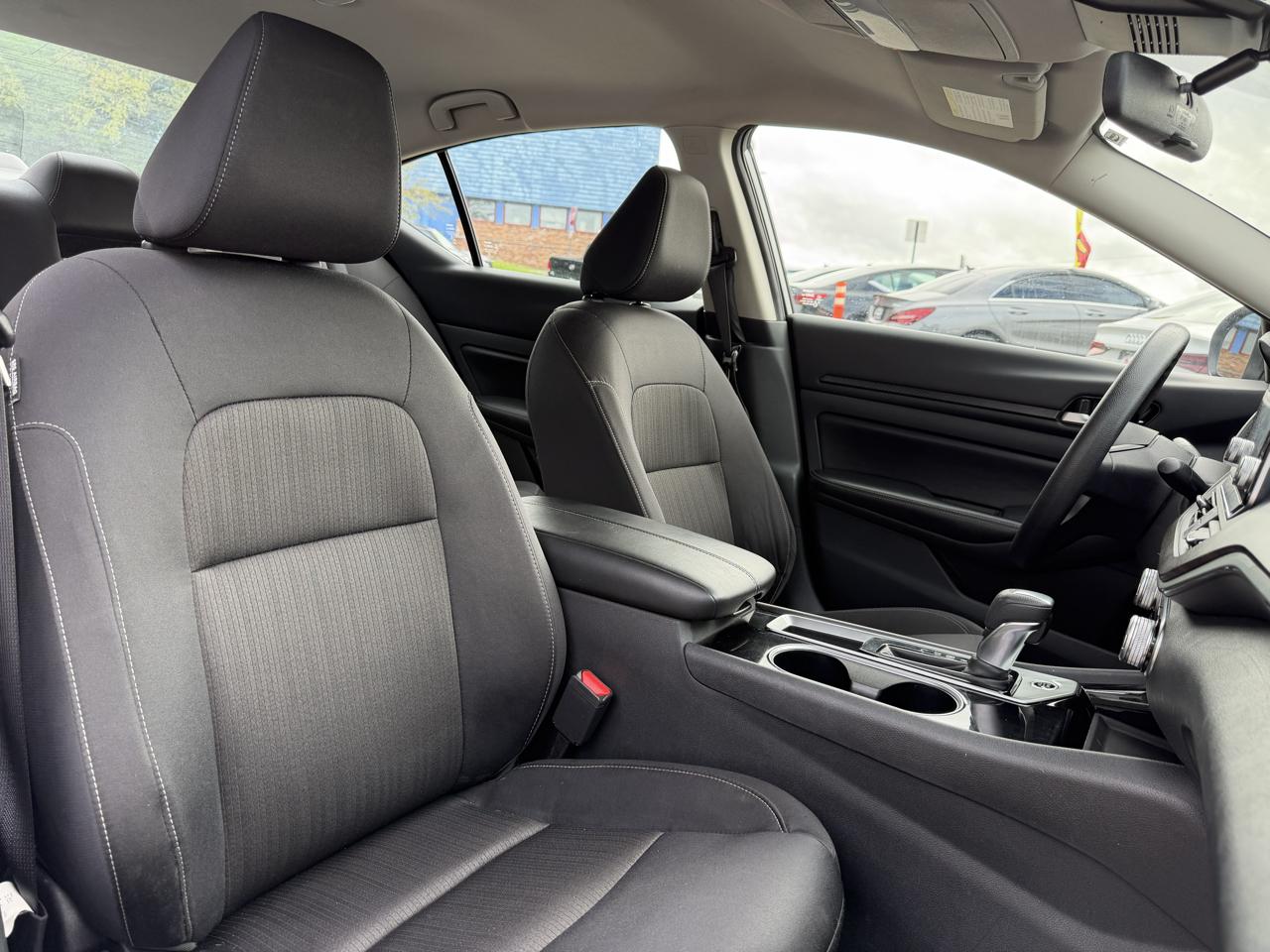 Nissan Altima 2.5 SV Sedan 2024