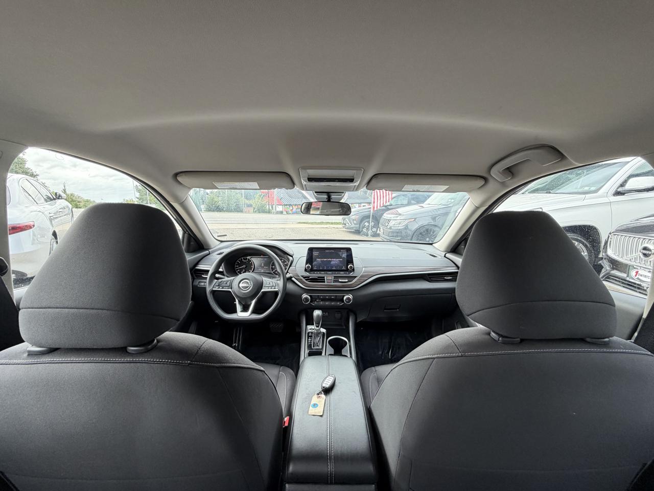 Nissan Altima 2.5 SV Sedan 2024