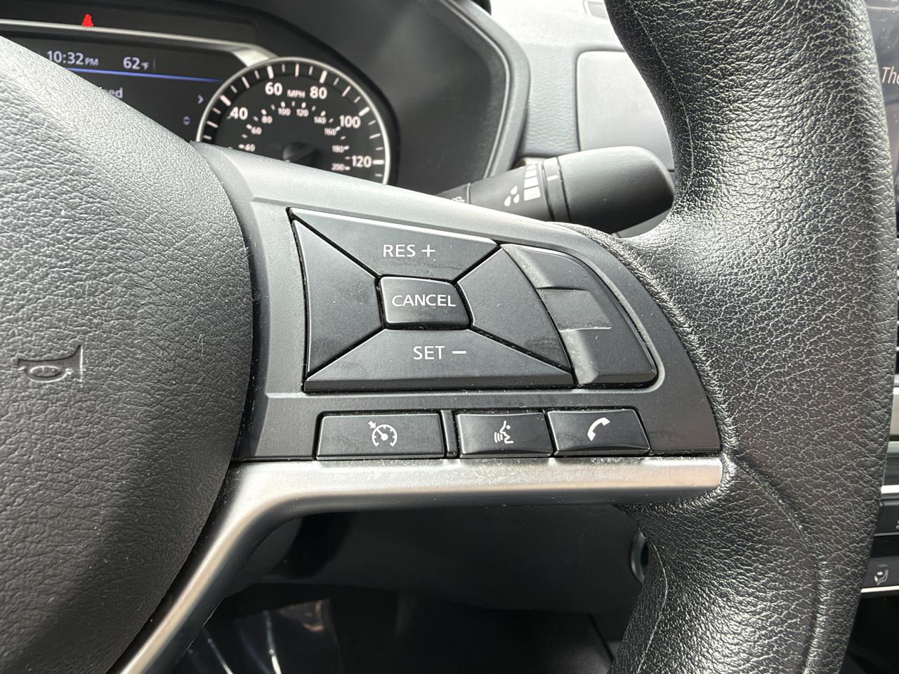 Nissan Altima 2.5 SV Sedan 2024
