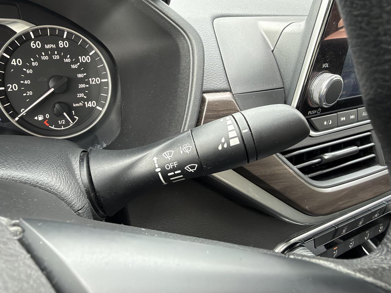 Nissan Altima 2.5 SV Sedan 2024