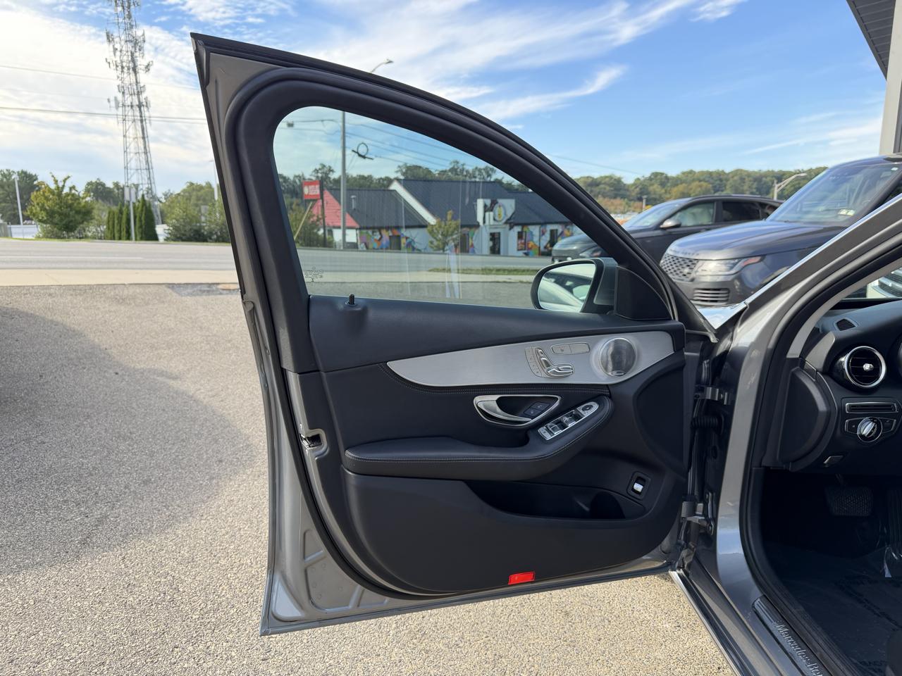 Mercedes-Benz C-Class 4dr Sdn C 300 4MATIC 2015