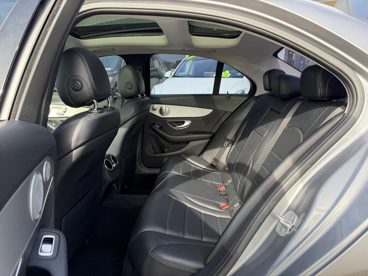 Mercedes-Benz C-Class 4dr Sdn C 300 4MATIC 2015