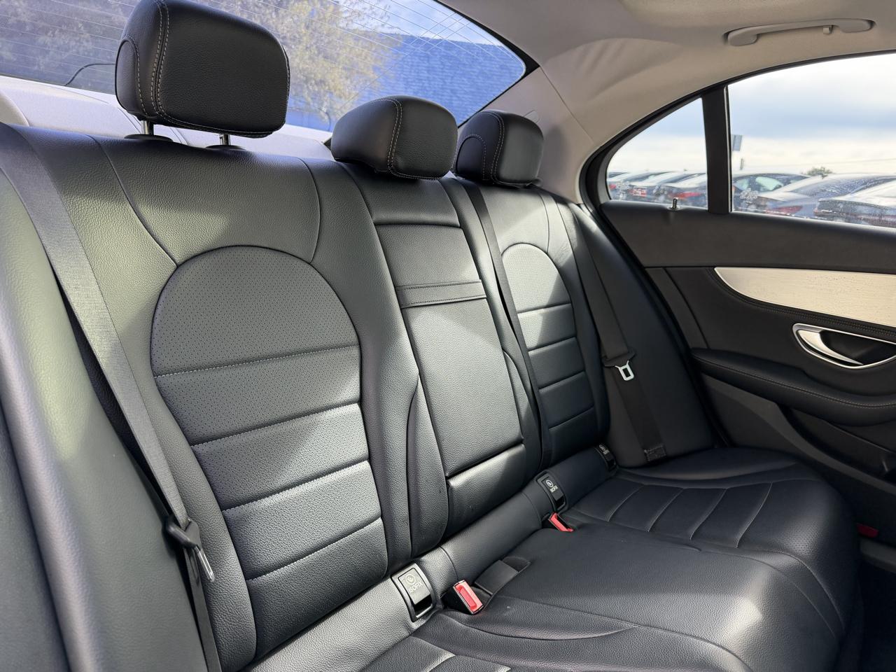 Mercedes-Benz C-Class 4dr Sdn C 300 4MATIC 2015