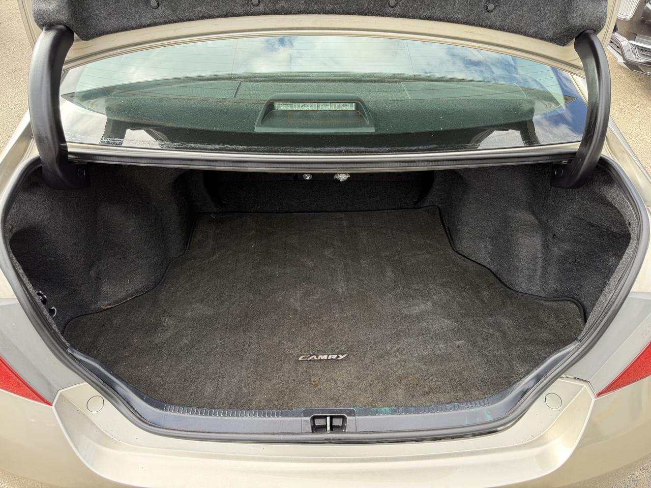 Toyota Camry 4dr Sdn I4 Auto XLE (Natl) 2015