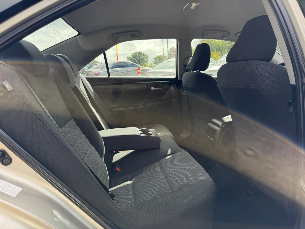 Toyota Camry 4dr Sdn I4 Auto XLE (Natl) 2015