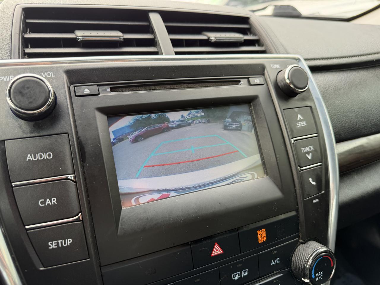 Toyota Camry 4dr Sdn I4 Auto XLE (Natl) 2015