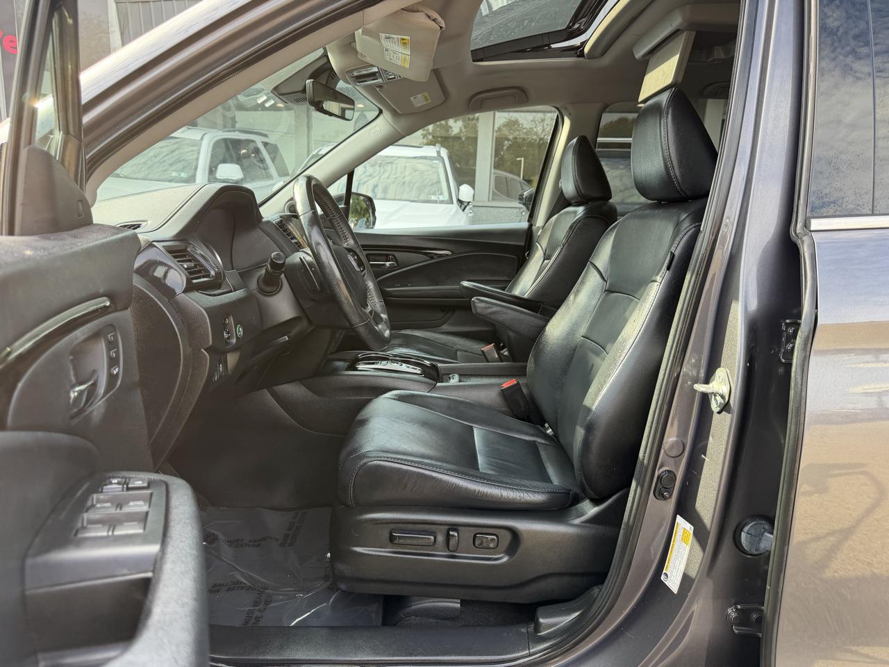 Honda Pilot Touring 7-Passenger AWD 2020