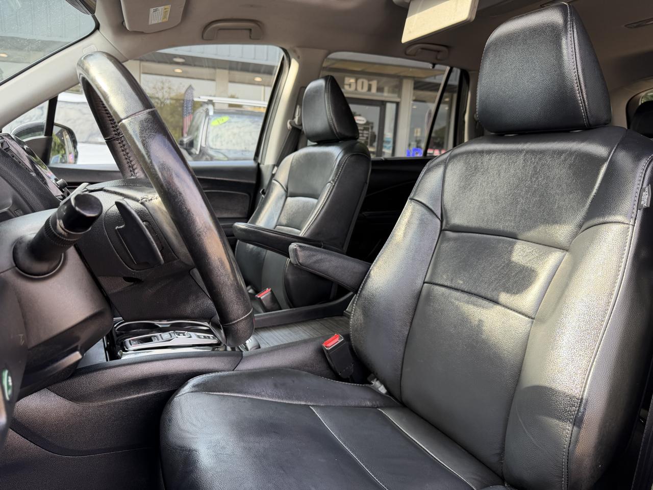 Honda Pilot Touring 7-Passenger AWD 2020