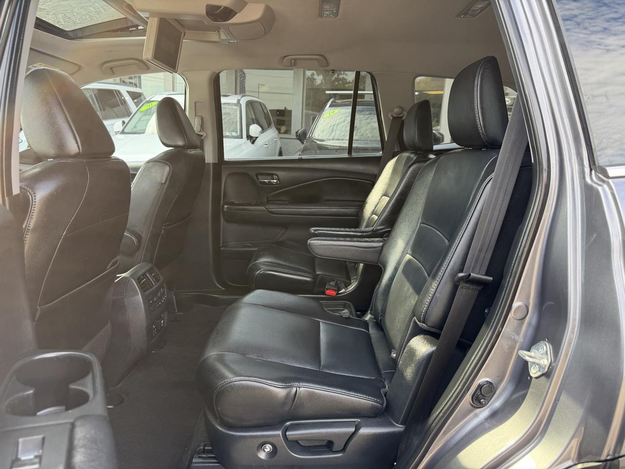Honda Pilot Touring 7-Passenger AWD 2020